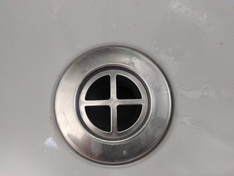 キッチン排水管入り口