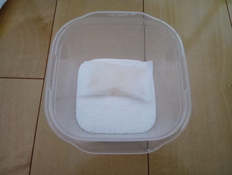 粉末洗剤に乾燥剤