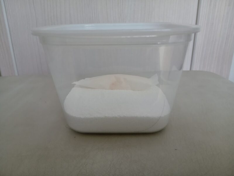 ダイソー商品に洗剤を保管するイメージ